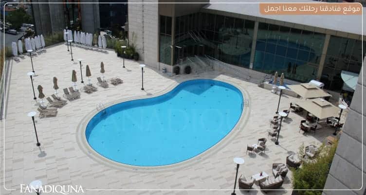 مسبح الفندق