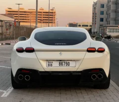 تأجير فيراري روما دبي