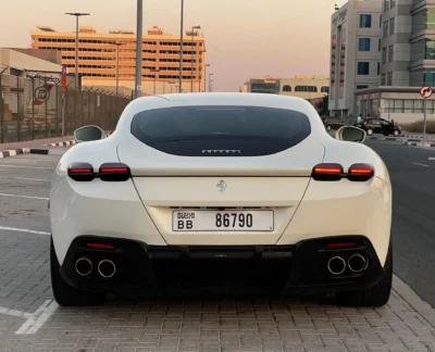 تأجير فيراري روما دبي
