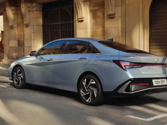 هونداي النترا hyundai elantra