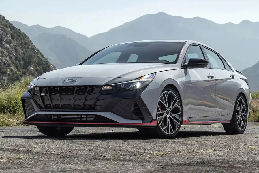 هونداي النترا hyundai elantra