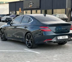 استئجار جينيسيس gv70 في دبي