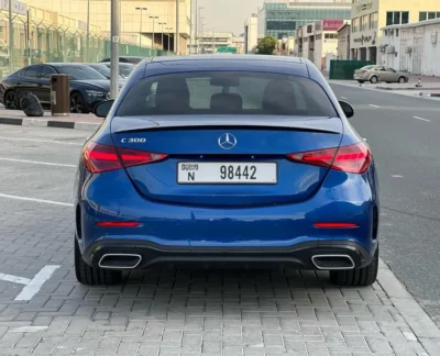 تاجير مرسيدس سي 300 في دبي